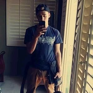 Meet your Posher, Max